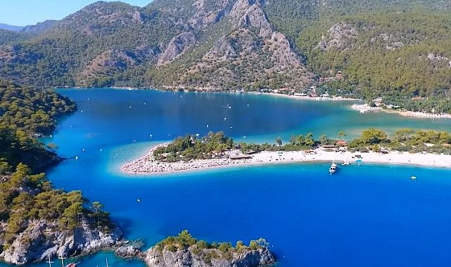 Bakan Özhaseki: Hedef temiz plajda dünya birinciliği