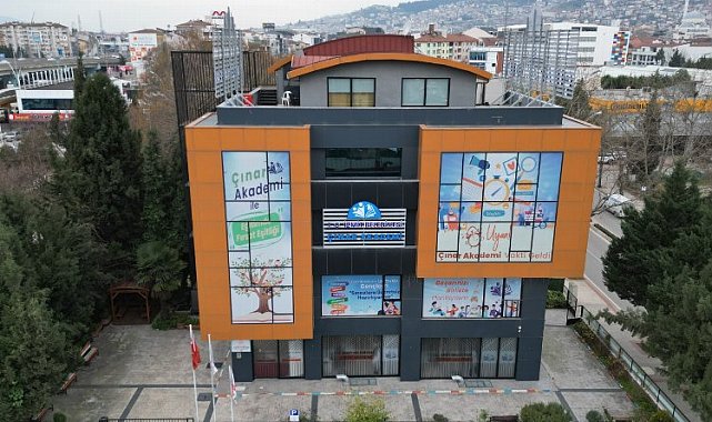 Çınar Akademi geleceğin 'Yıldız'larını yarına hazırlıyor