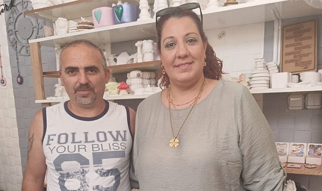 Çocukluklarında başladıkları hediyelik eşya işinin patronu oldular
