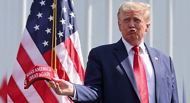 Trump'tan Stresle Başa Çıkmanın Sırrı: Gözden Uzak, Akıldan Uzak!