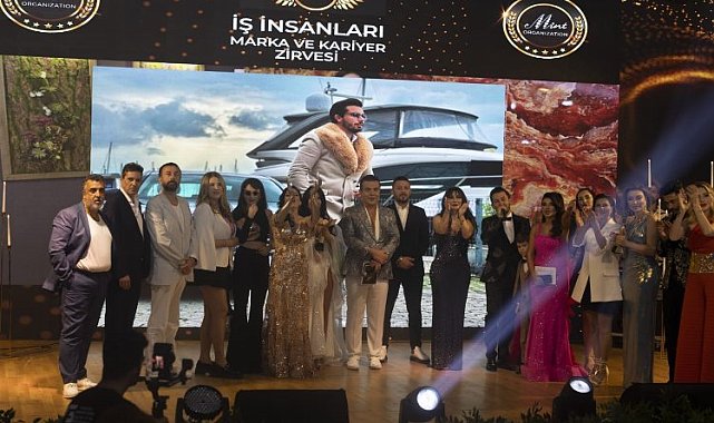 İş İnsanları Marka ve Kariyer Zirvesi Ödülleri sahiplerini buldu!  