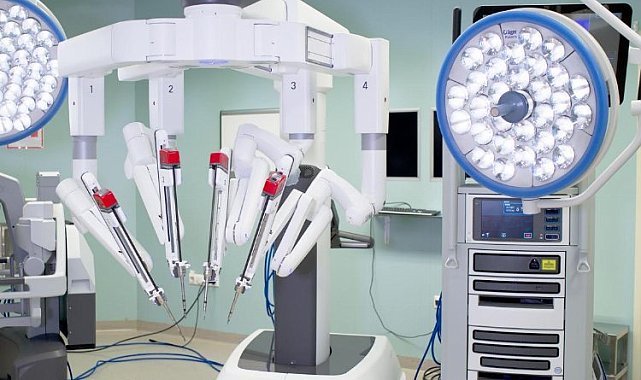 Organ naklinde robot dönem!