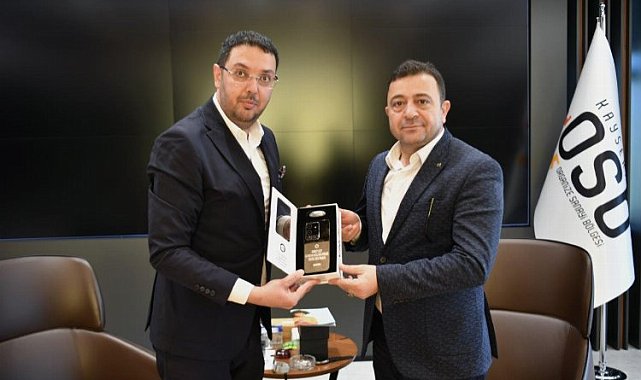 Türkiye'nin yeni akıllı cep telefonu OVION, Kayseri OSB yönetimine tanıtıldı