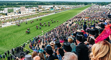 Zarafetin ve Geleneklerin Buluştuğu Prestijli At Yarışları: Royal Ascot