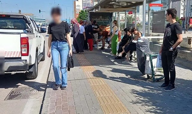 Bursa'da AVM önündeki gider kokusu çözülmüyor!