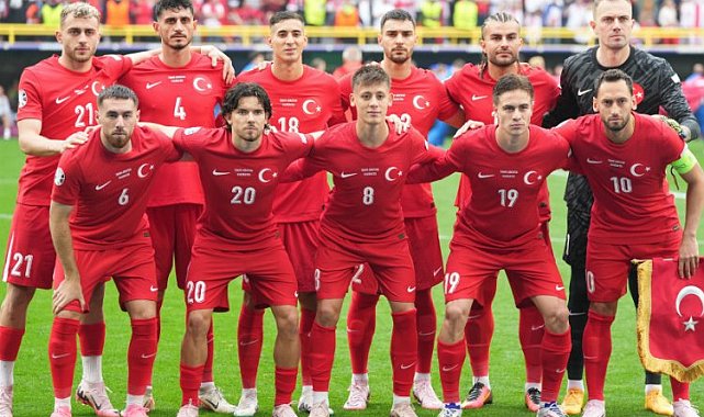 Çayırova'da milli maç heyecanı dev ekranda yaşanacak