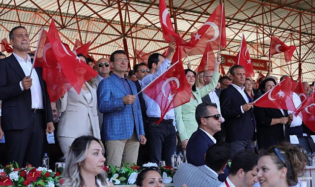 CHP Genel Başkanı Özgür Özel tarihi güreşler için Edirne'de