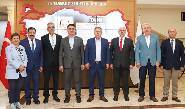 İzmirli rektörler Dokuz Eylül'de buluştu