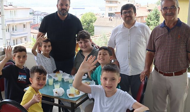 İzmit Belediyesi Kur'an Kurslarına başlayan çocukları yalnız bırakmadı