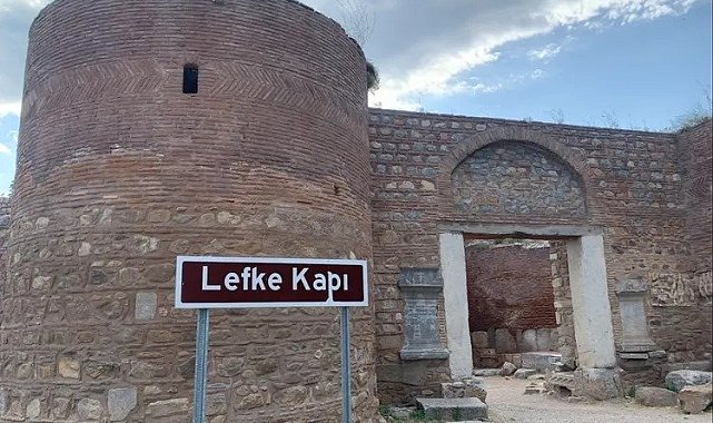 İznik Lefke Kapı tarihi dokusunu koruyor