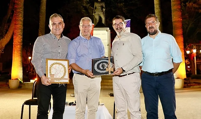 Mudanya tarihi meydanda Lozan'ı konuştu