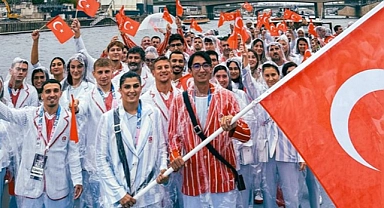 Paris Olimpiyatları'nda Türk Sporcuların Kıyafetleri Tartışma Konusu Oldu!