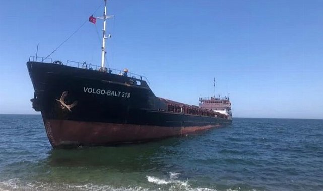 Rusya'dan Gemlik'e yüküyle geliyordu... Mudanya açıklarında karaya oturdu!