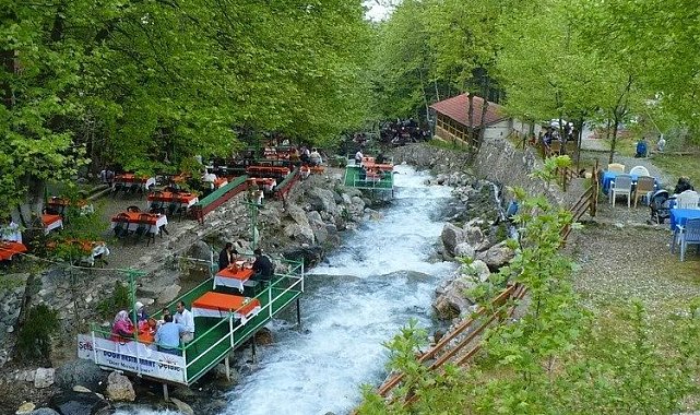 Saitabat Şelalesi turistlerin durak noktası olmaya devam ediyor