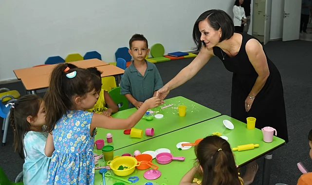İzmir Karabağlar'dan personel çocuklarına "Oyun Durağı"