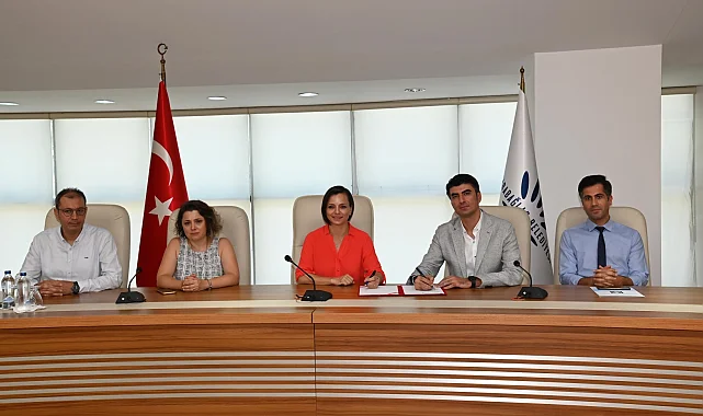 Karabağlar Belediyesi'nden örnek protokol