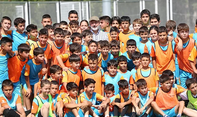Başkan Çolakbayrakdar'dan öğrencilere müjde