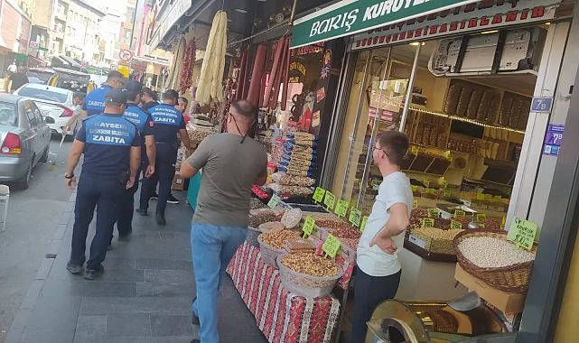 Kayseri zabıtalarından yol işgali denetimi