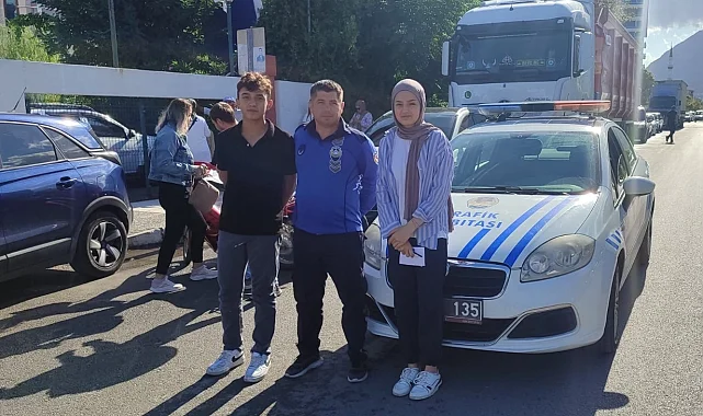 Manisa Büyükşehir'den memur adaylarına destek