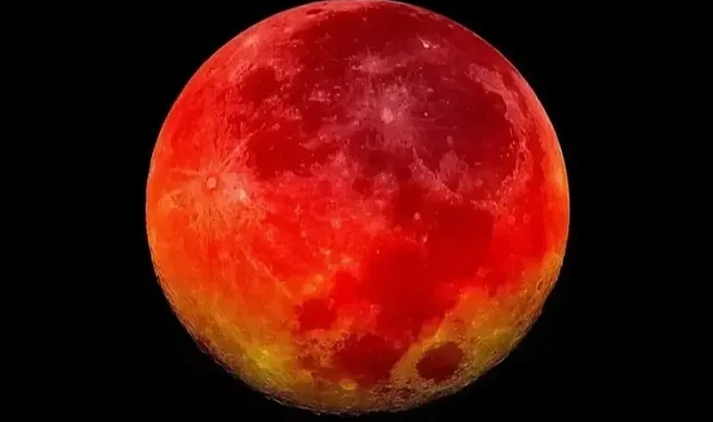 Süper Kanlı Ay Tutulması burçları nasıl etkileyecek? Astrolog Evrim Seda uyardı