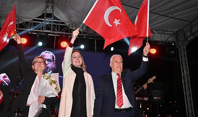 29 Ekim coşkusu Karacabey ve Gemlik'te