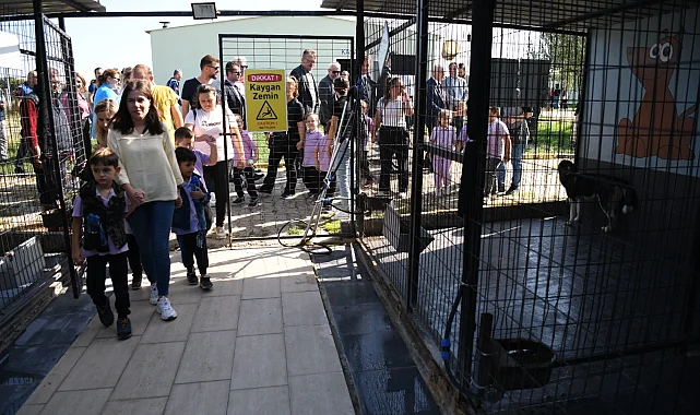 4 Ekim Hayvanları Koruma Günü'nde öğrenciler, patili dostlarıyla buluştu