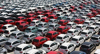 ABD’den hurdaya dönen otomobiller Gürcistan üzerinden Rusya’ya satılıyor