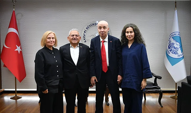 Başkan Büyükkılıç, Cumhurbaşkanı Başdanışmanı Aslan'ı makamında ağırladı