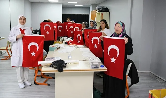 Çayırovalı kursiyerler bayrakları Cumhuriyet'e hazır edecek