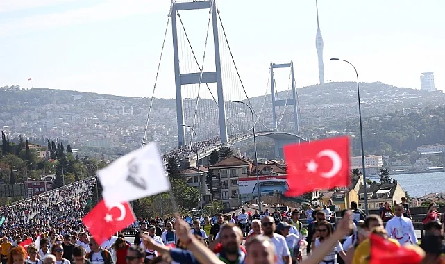 İstanbul'da maratonda koşup, giysi kumbarasına destek olacaklar