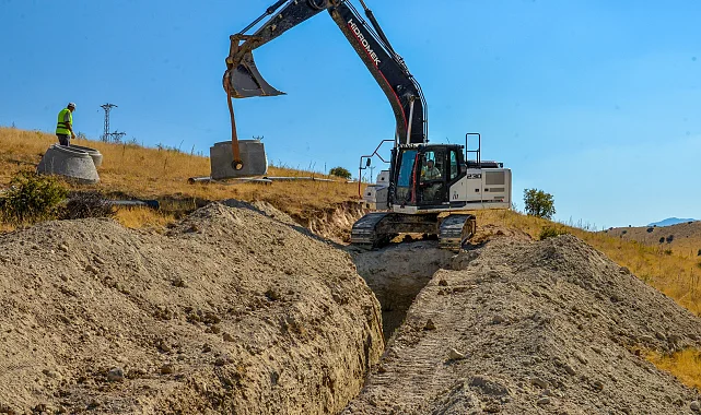 Malatya'da Akçadağ Dedeköy'e 3 bin 700 metre altyapı
