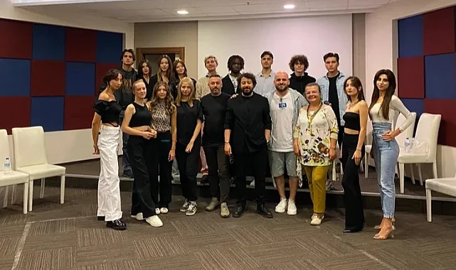 Osman Akar Ajans'tan Bursa'da Temel Modellik ve Fotomodellik Workshop Eğitimi