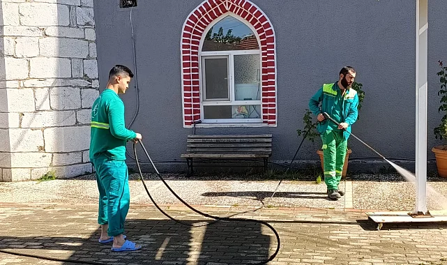 Osmangazi'deki camiler temizleniyor