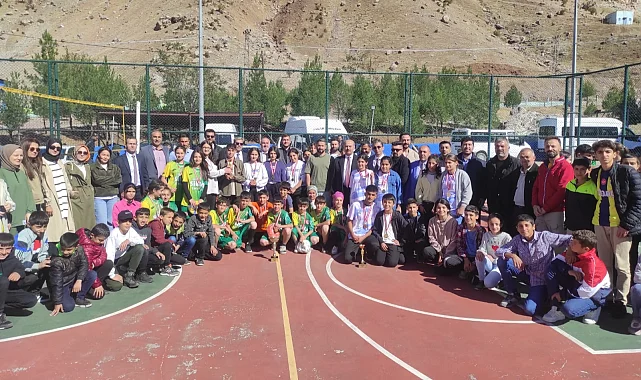 Sason Yücebağ Beldesinde voleybol turnuvası