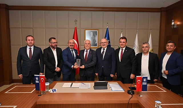 TSYD Bursa'dan Mustafa Bozbey'e ziyaret