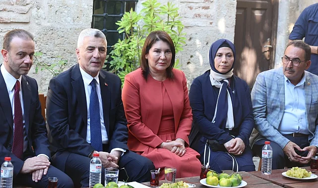 'Türkiye Buluşmaları'nda yeni durak Adana... Bakan Bolat: Türkiye'nin döviz yeterliliği sorunu kalmadı