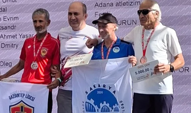 Uluslararası maratonda birincilik kürsüsü Ali Turan'ın
