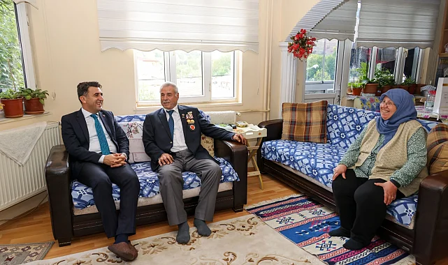 Vali Aygöl, 'Gazi' Demirbaş'ı evinde ziyaret etti