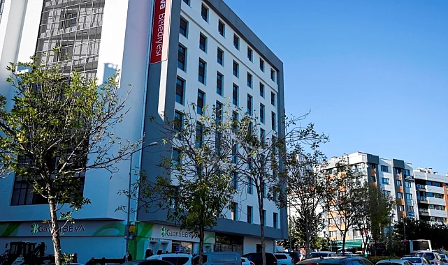 Bornova Belediyesi'nin ek hizmet binası tamamlandı