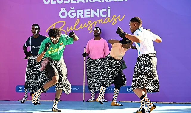 Kocaeli'de 'Uluslararası Öğrenci Buluşması'nda kültürler buluştu