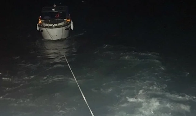 Makine arızası yapan tekne Ambarlı sahilinde sürüklendi!