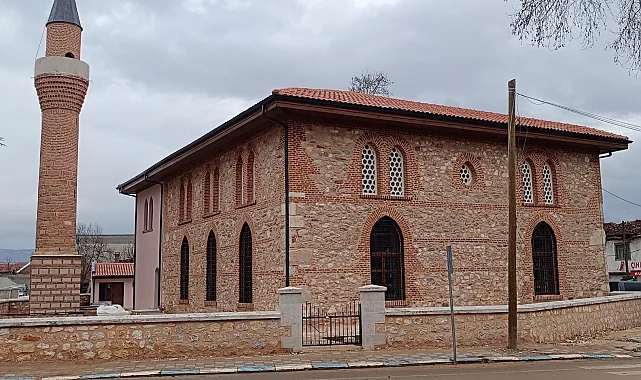 Bilecik'te Tarihi Cami'de ilk ibadet Regaip Kandili'nde