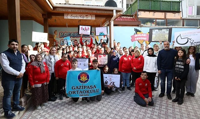 Bursa İnegöl'de Engelsiz Yaşam Merkezi'ne sürpriz ziyaret