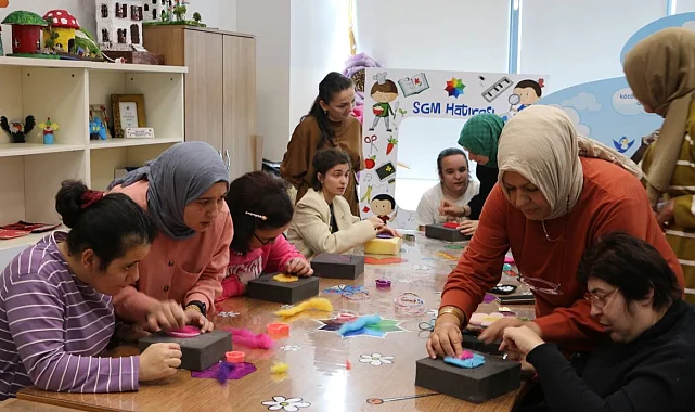 Engelsiz yüreklere yeşil-siyah ve eğlence dolu bir ev sahipliği