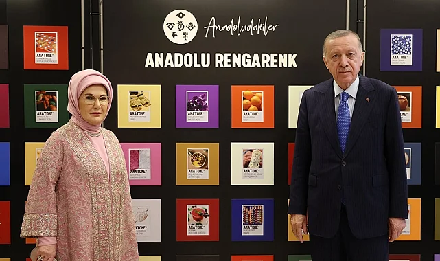 Erdoğan çiftinden 'Anadoludakiler' sergisine ziyaret