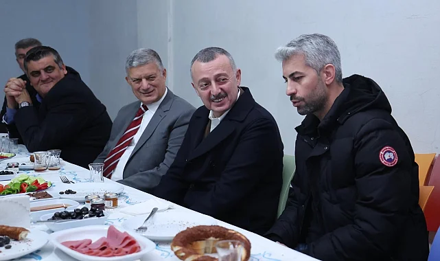 Esnaf kahvaltısıyla güne başladı