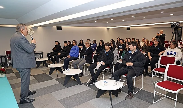 Kayseri Talas'ın Yazar Okulu tam gaz sürüyor
