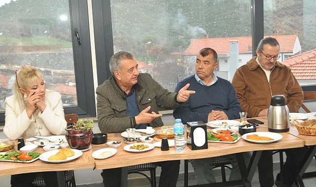Başkan Günay, Güzelbahçe'de Muhtarlarla Buluştu