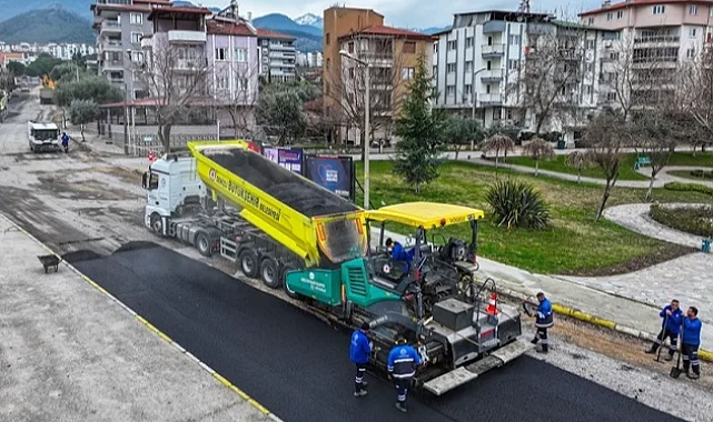 Denizli Büyükşehir asfalt çalışmalarına devam ediyor
