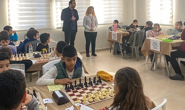 İzmir Bornova'da genç zihinler satrançla buluştu